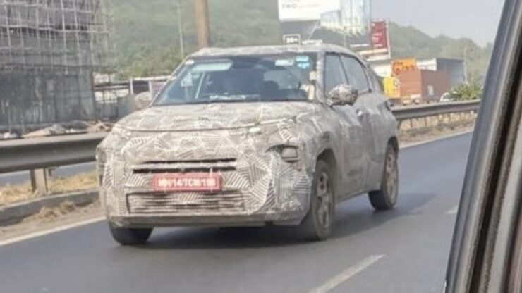 Tata Punch Facelift Spied Testing
